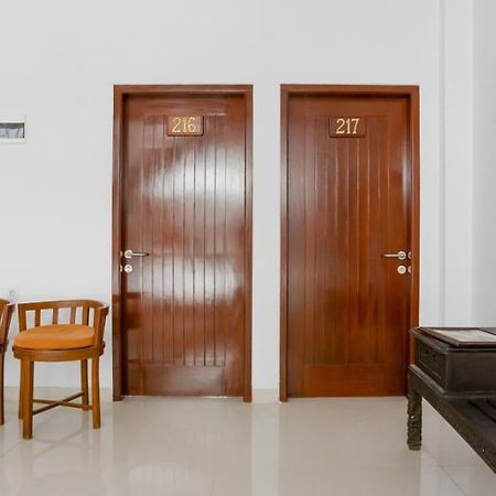 Reddoorz Near Jawa Timur Park 3 マラン エクステリア 写真